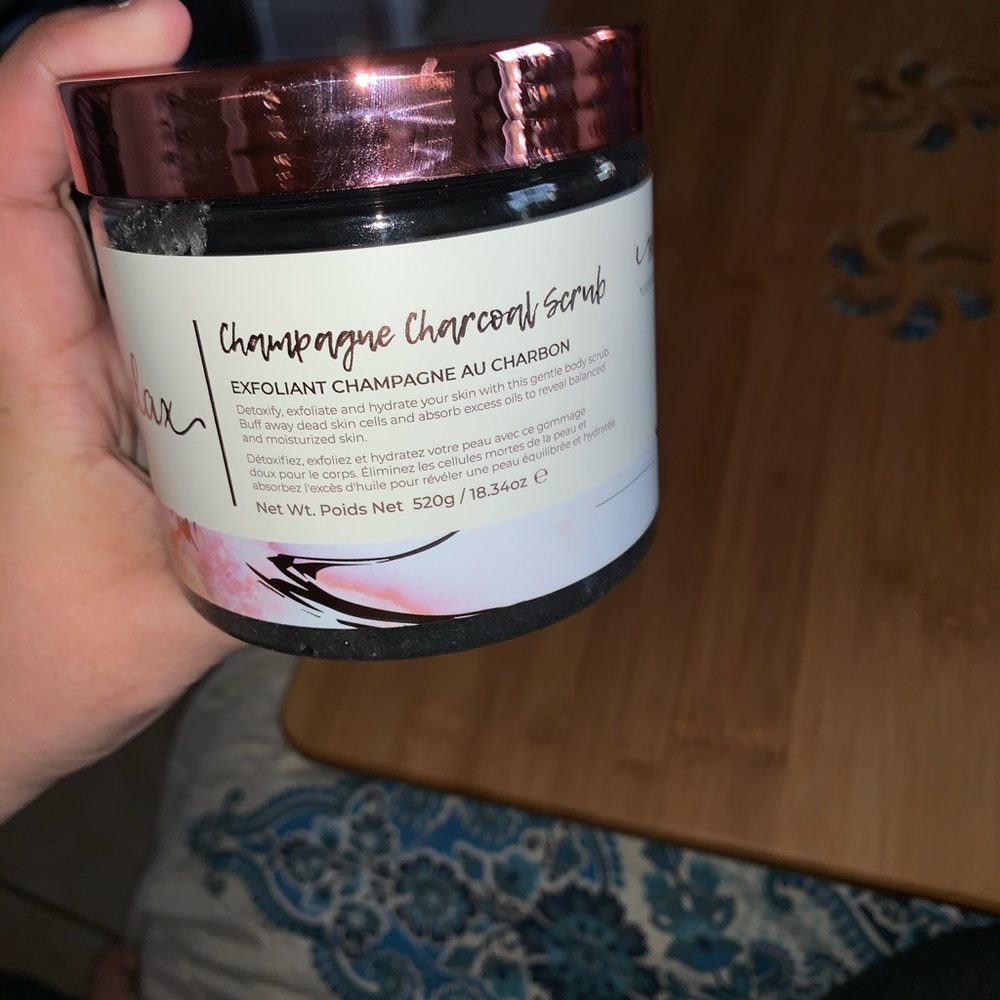 Champagne Charcoal Scrub